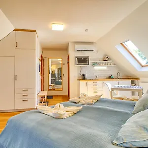 Apartament Barka, Eger